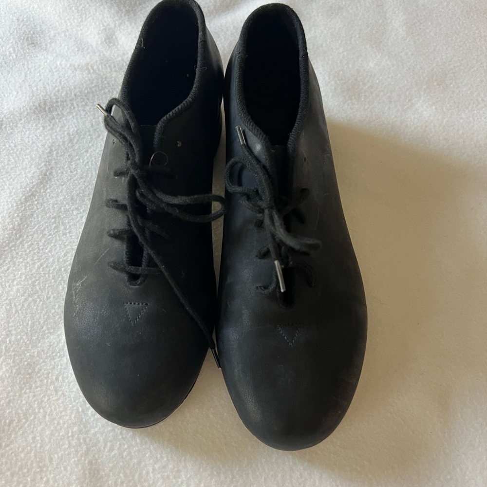 Leo tap black shoes